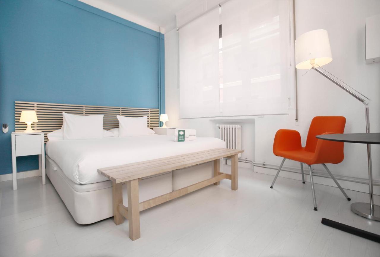 Woohoo Hostal Madrid Bagian luar foto